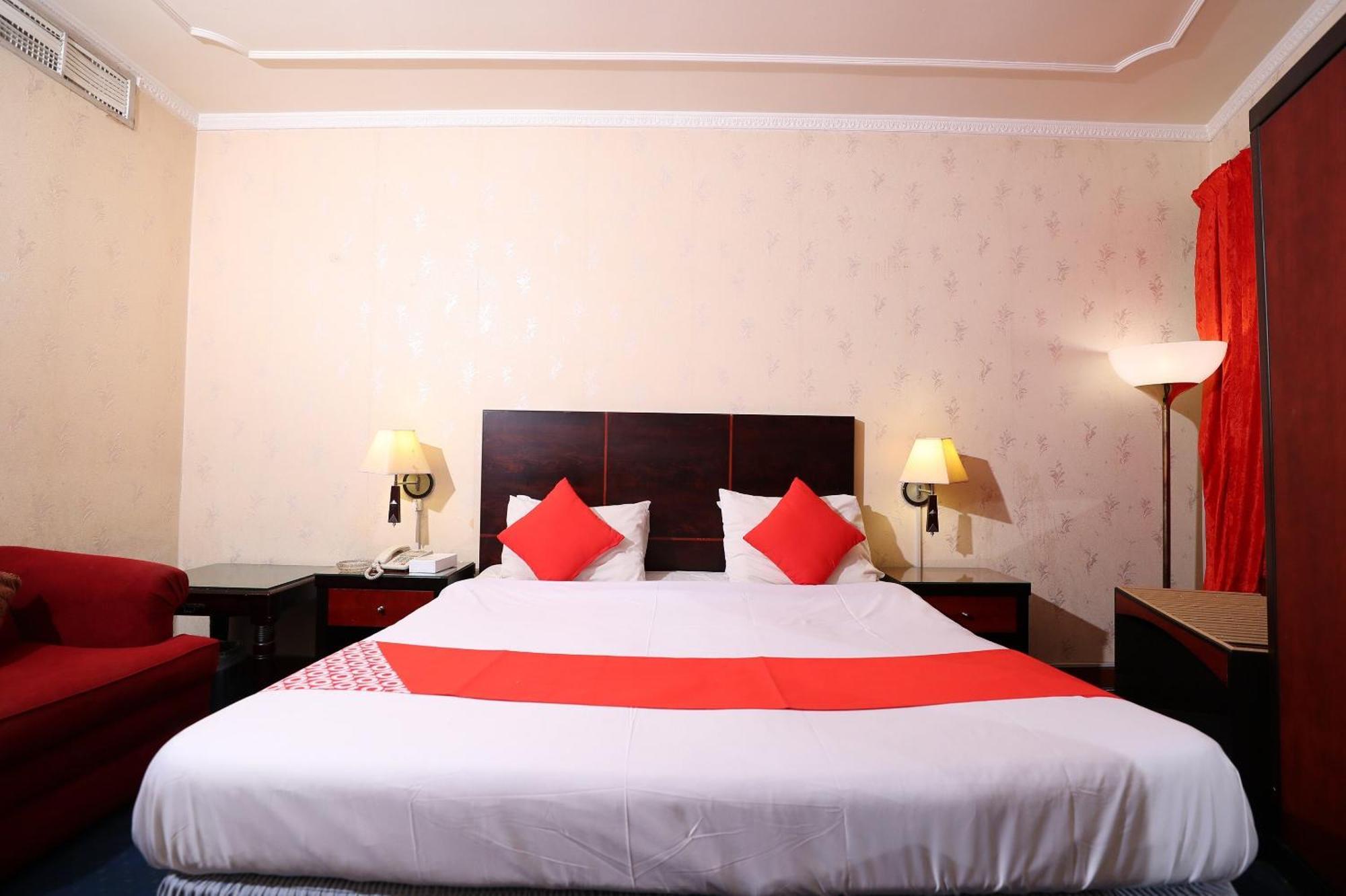 Oyo 112 Semiramis Hotel Manama Extérieur photo