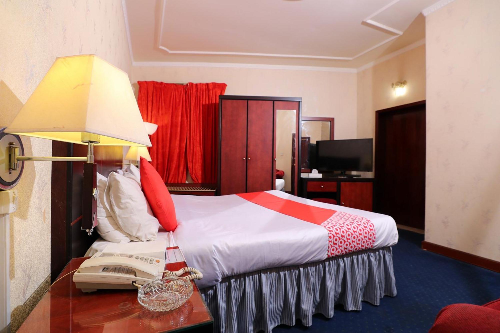 Oyo 112 Semiramis Hotel Manama Extérieur photo